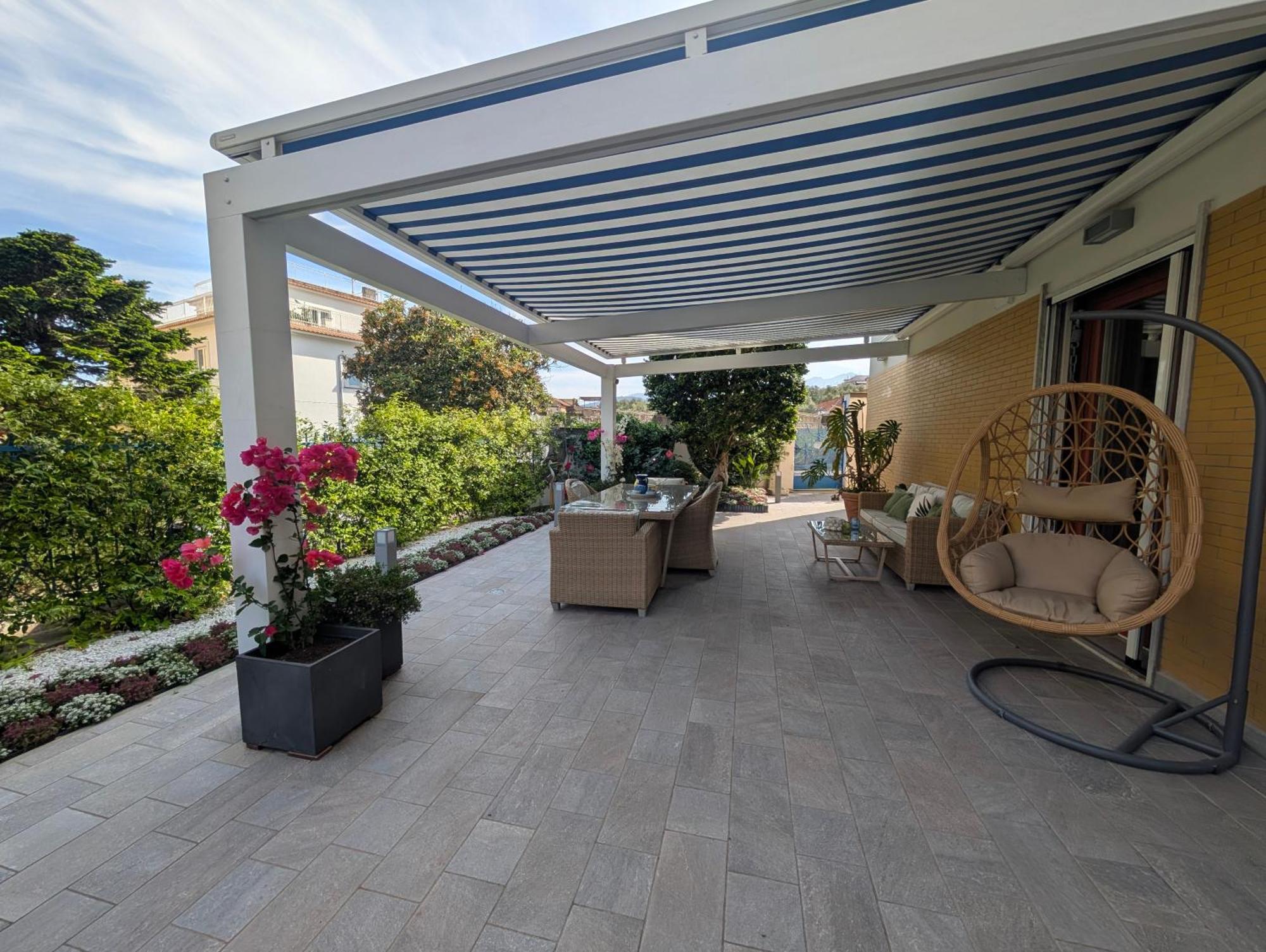 Sorrento Garden Room Bagian luar foto